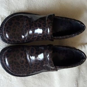 b.o.c Leopard print clog